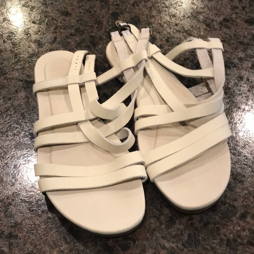 Teva Avalina crossover leather sandals